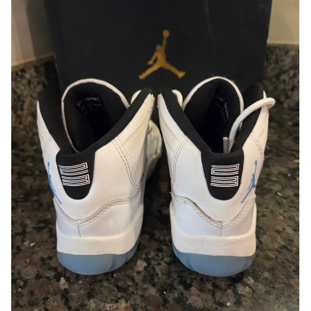 Jordan 11 Retro Legend Blue 2024 White Black Kids 2Y 378039-104